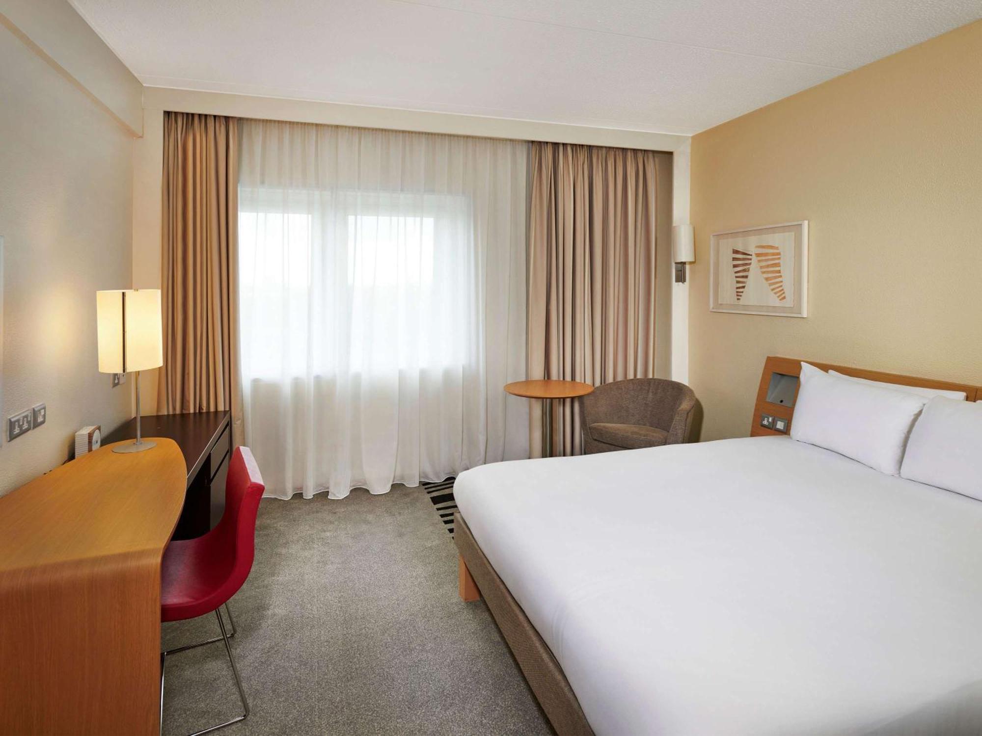 Novotel London West Esterno foto