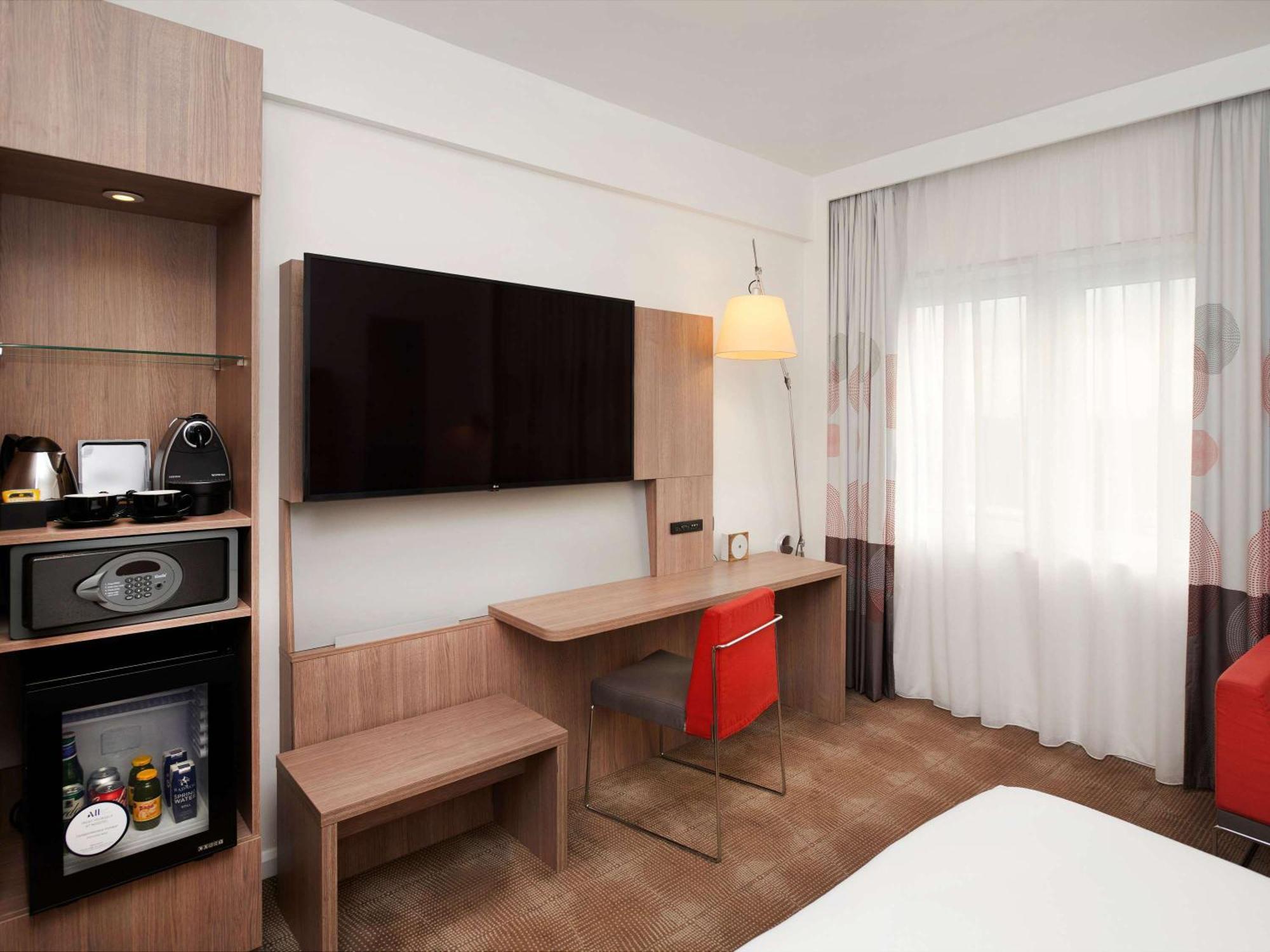 Novotel London West Esterno foto