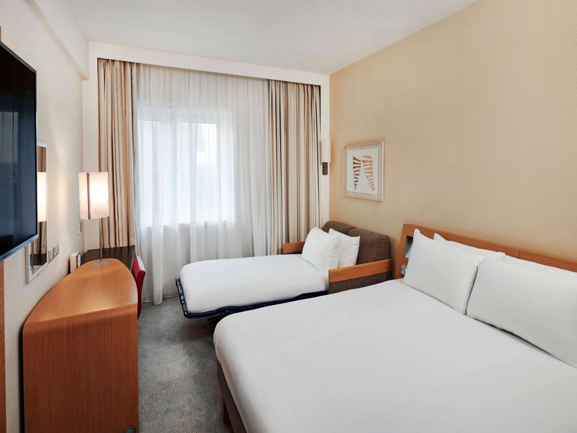 Novotel London West Esterno foto