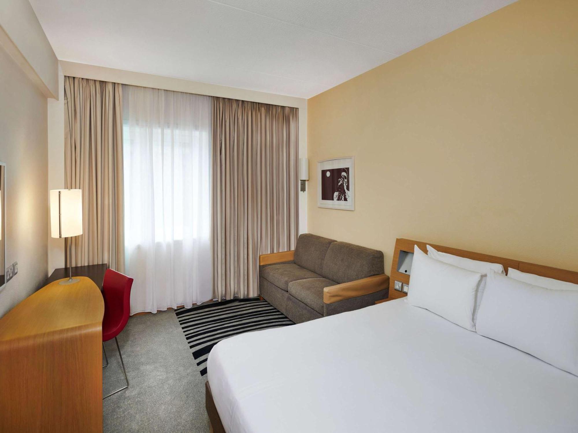 Novotel London West Esterno foto