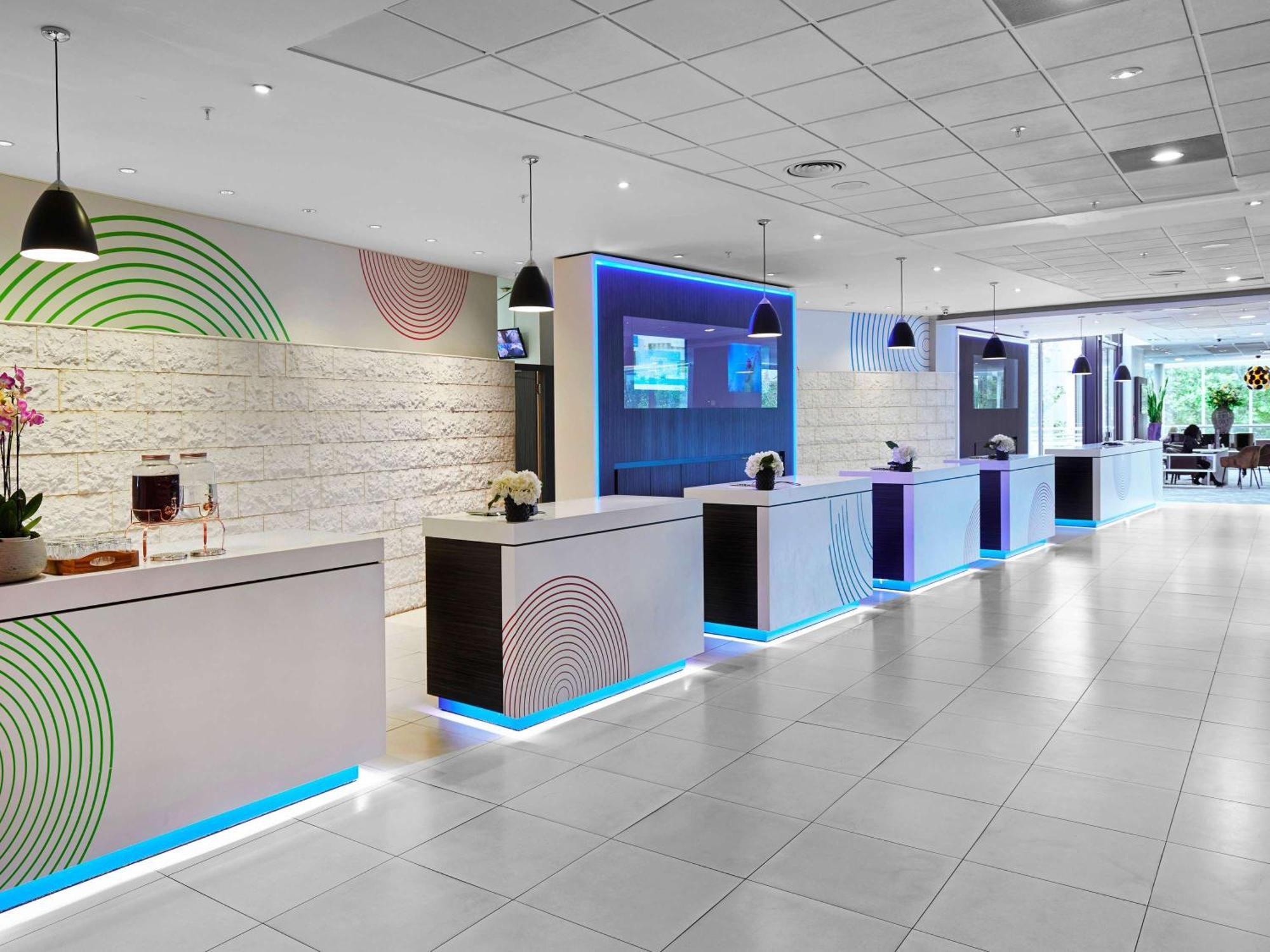 Novotel London West Esterno foto
