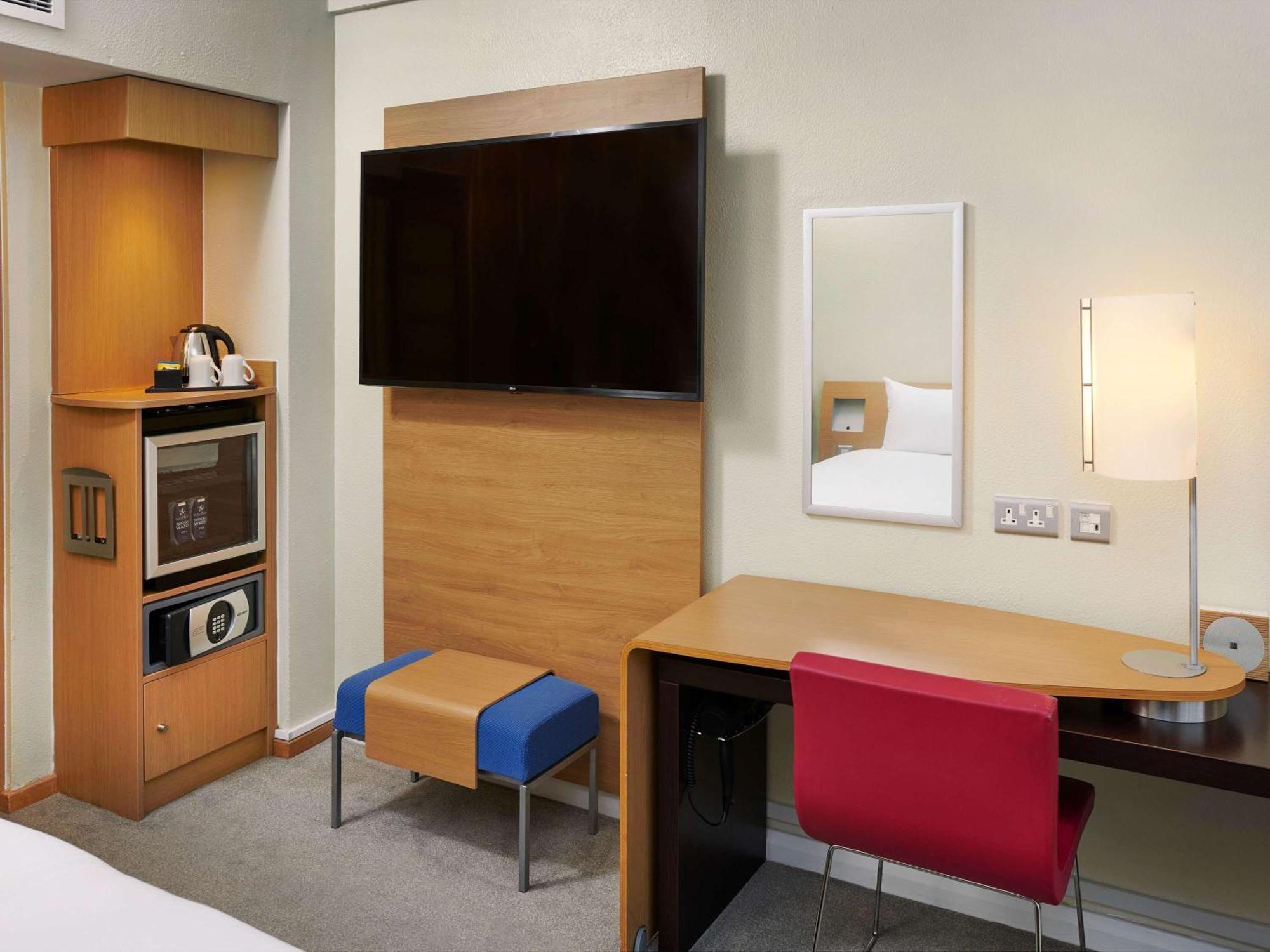 Novotel London West Esterno foto