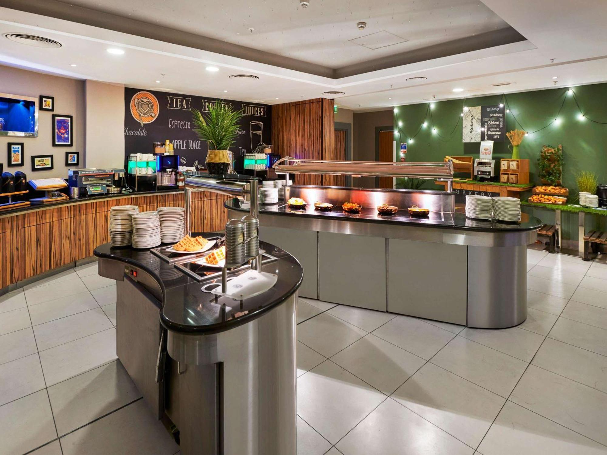 Novotel London West Esterno foto