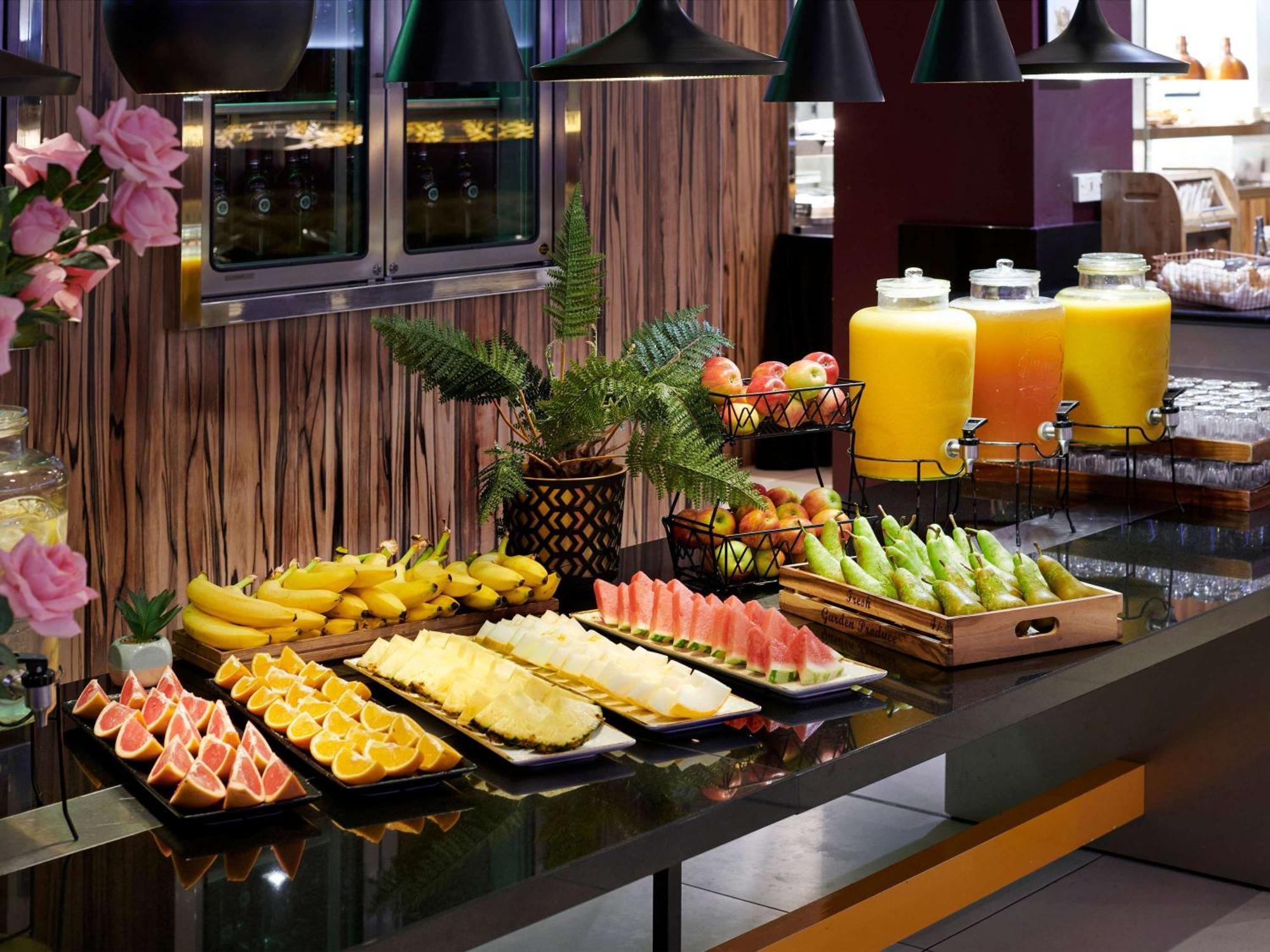 Novotel London West Esterno foto