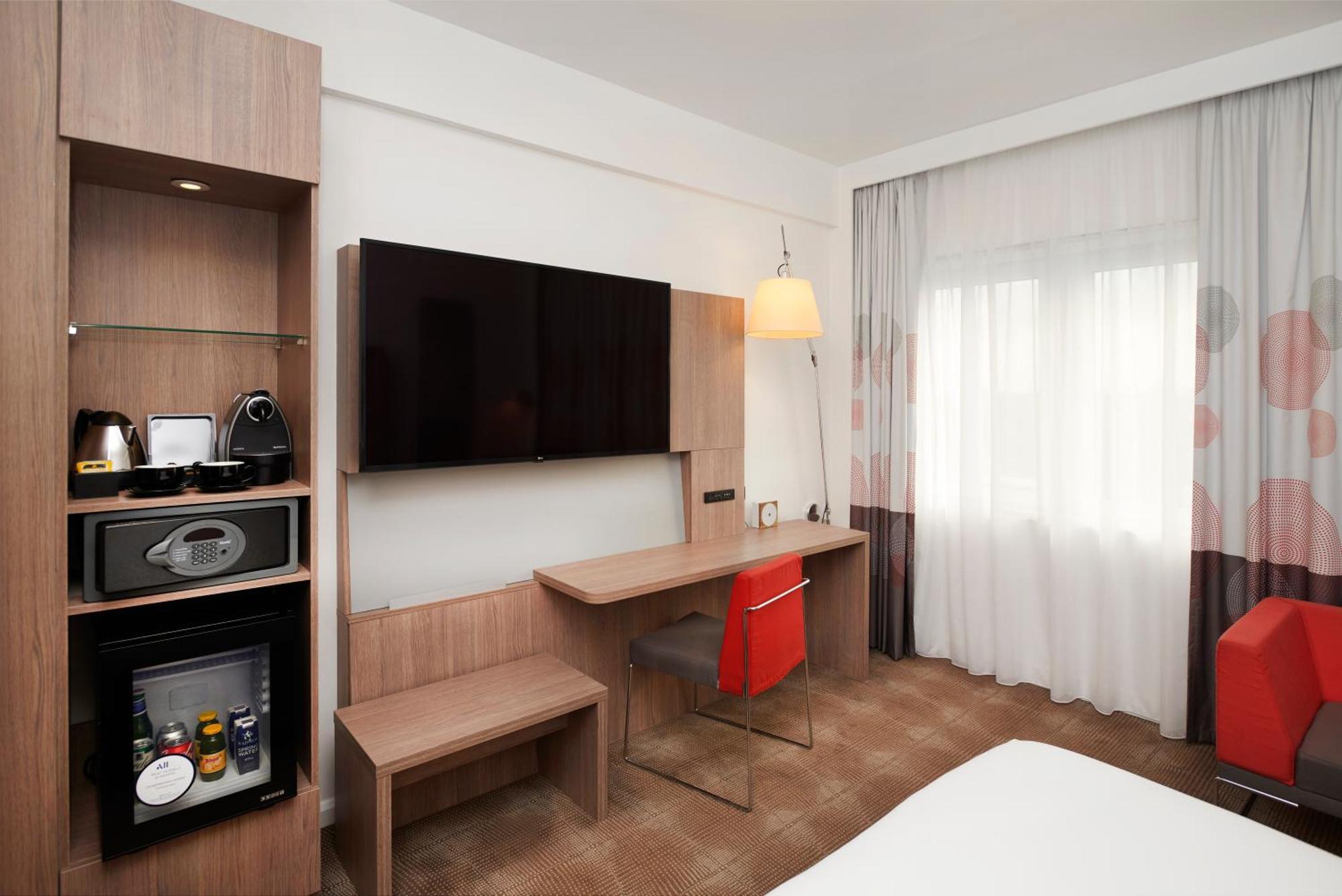 Novotel London West Esterno foto
