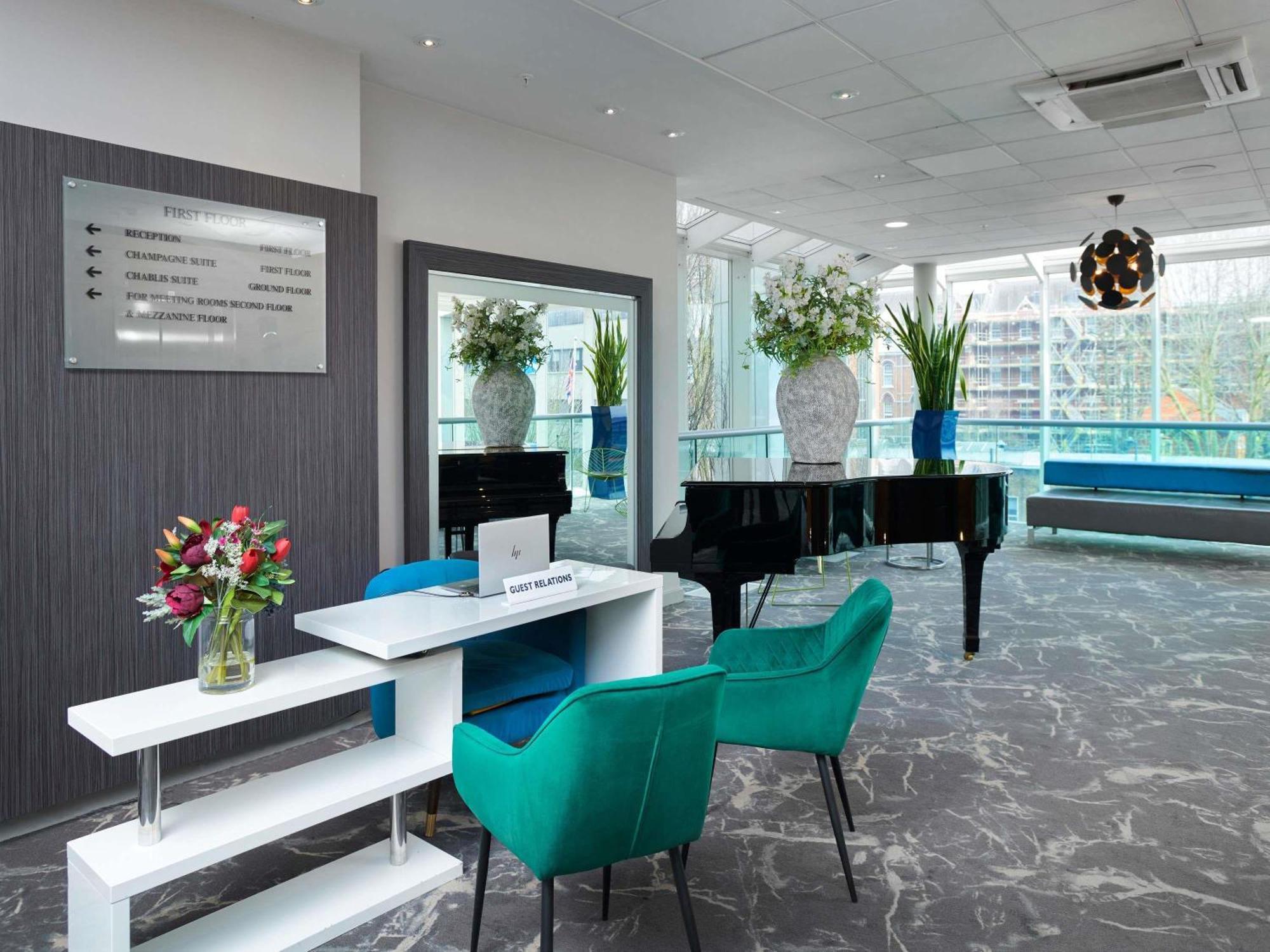Novotel London West Esterno foto